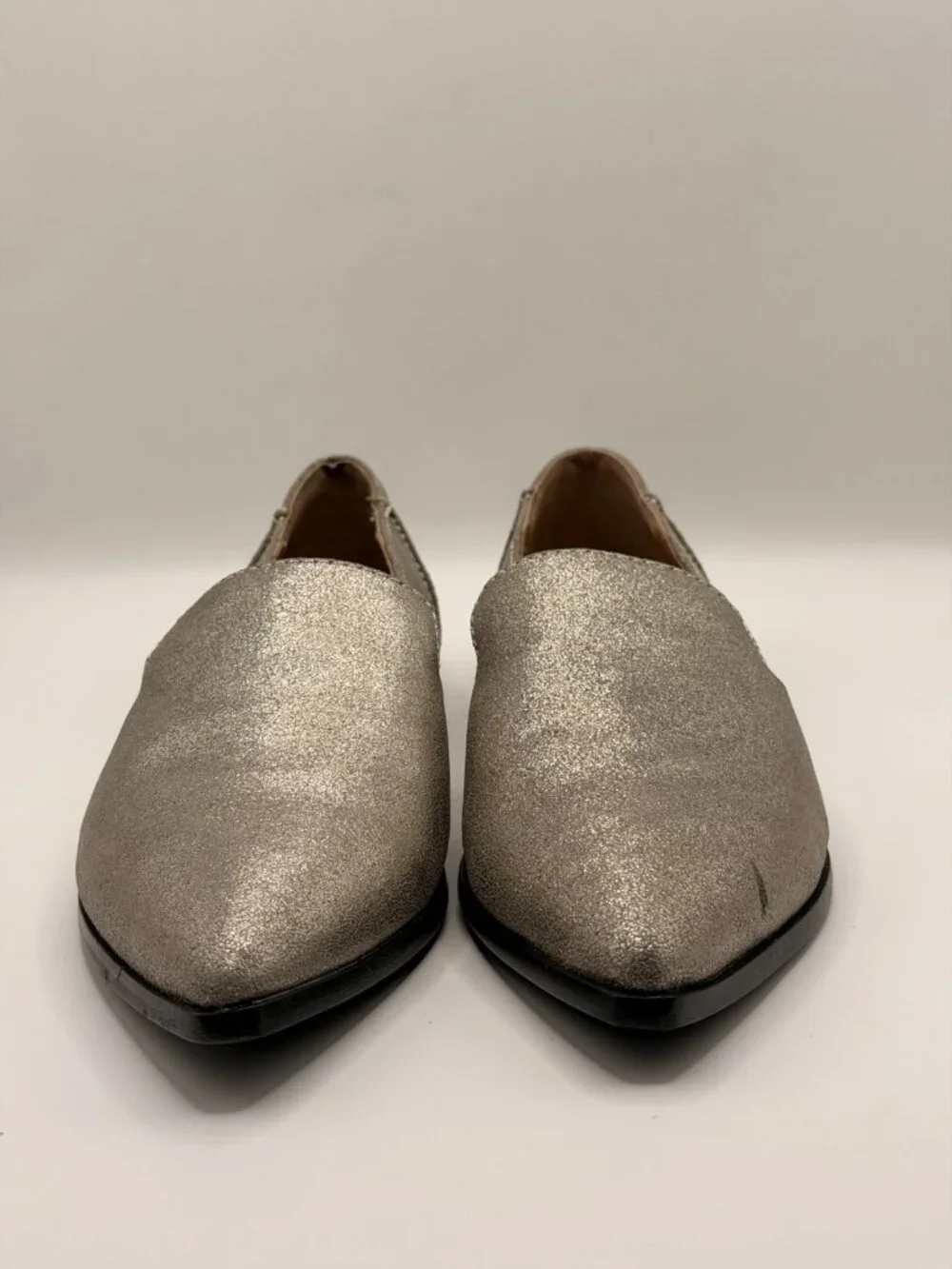 Frye Women Pewter Kenzie Venetian Pointed Toe Flat Sz 7.5